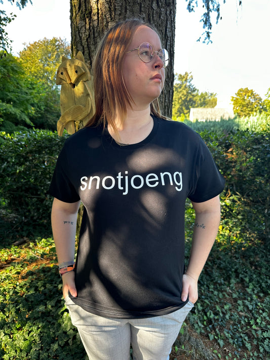 T-shirt bedrukt "Snotjoeng"